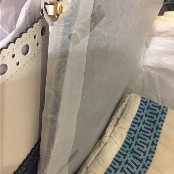 Tory Burch Handbag - Picture 8 of 8